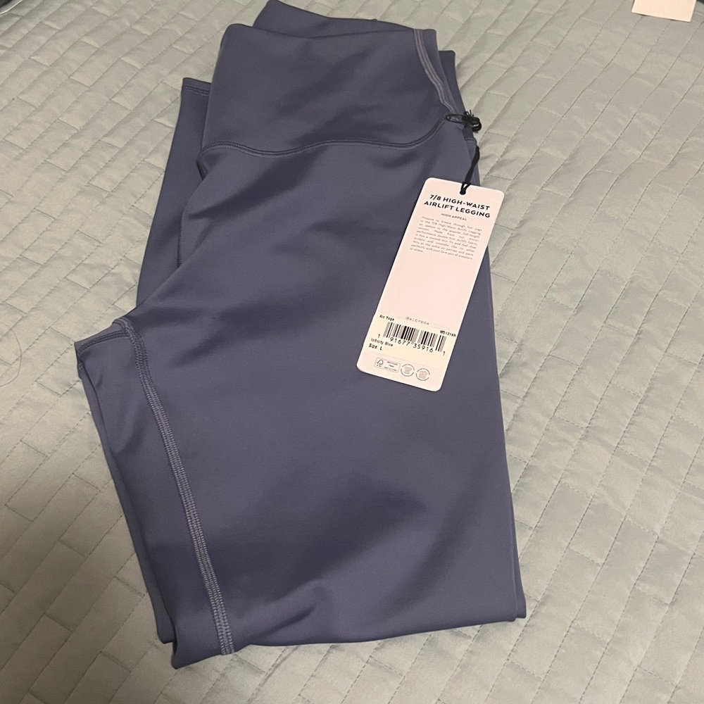 ALO Yoga 7/8 High-Waist Airlift Legging in Deep Blue